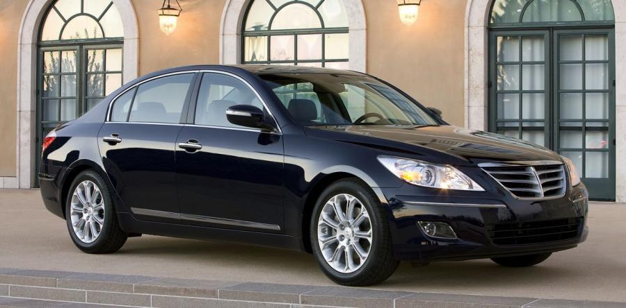  Hyundai Genesis Sedan 2009 года  (фото 22 из 47)
